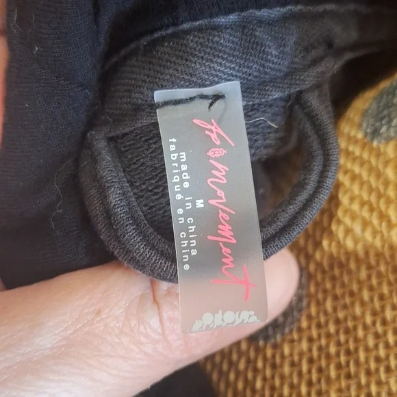 Free People FP Movement Cropped 3/4 Zip Hoodie Black Size Medium - Picture 8 of 11